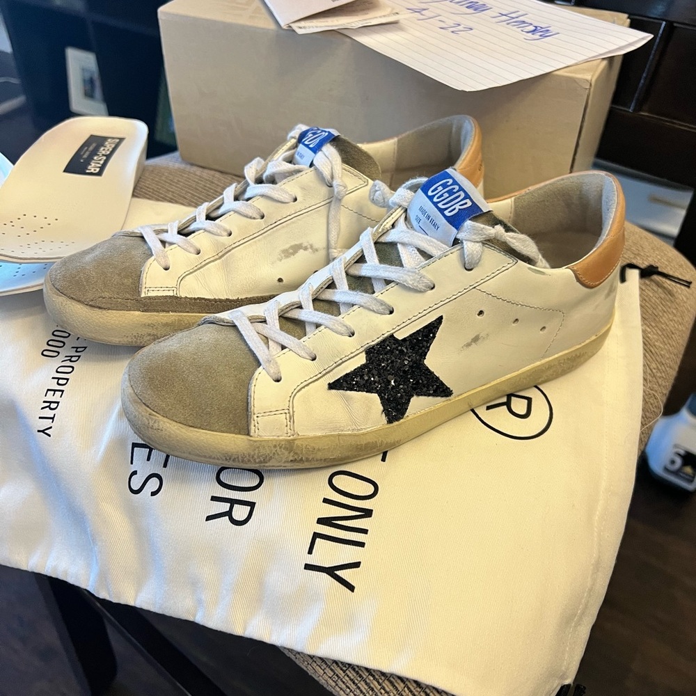⭐️Golden Goose Superstars⭐️Size 39⭐️
